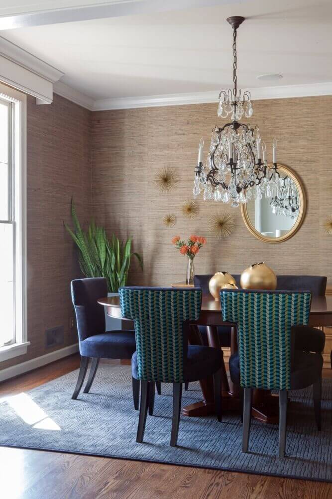 A sophisticated dining space that doesn't take itself too seriously 